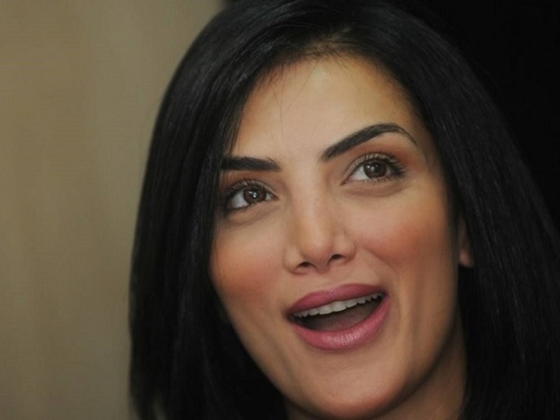 من هي الممثلة التي لا يمكن أن تكون صديقة لحورية فرغلي؟ شاهدوا الفيديو لتتعرفوا عليها
